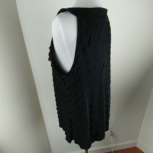 Jaclyn Smith (Woman) 2X Black and Silver Top - Picture 4 of 8